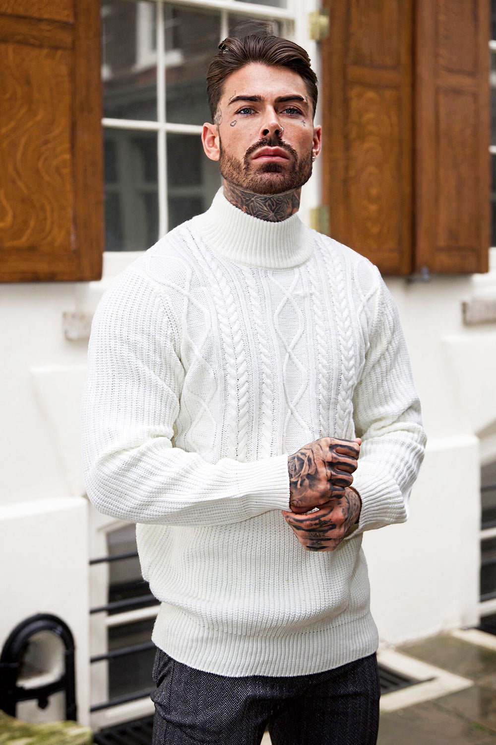 Men's White Knitted Pullover Fashion Sweater