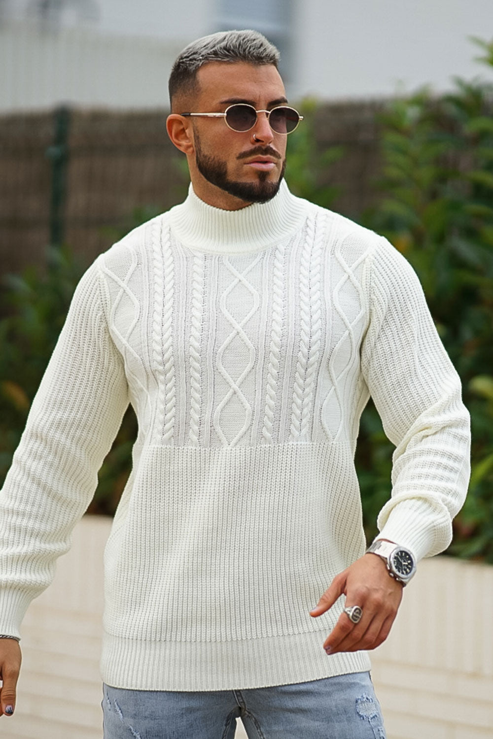 Men's White Knitted Pullover Sweater