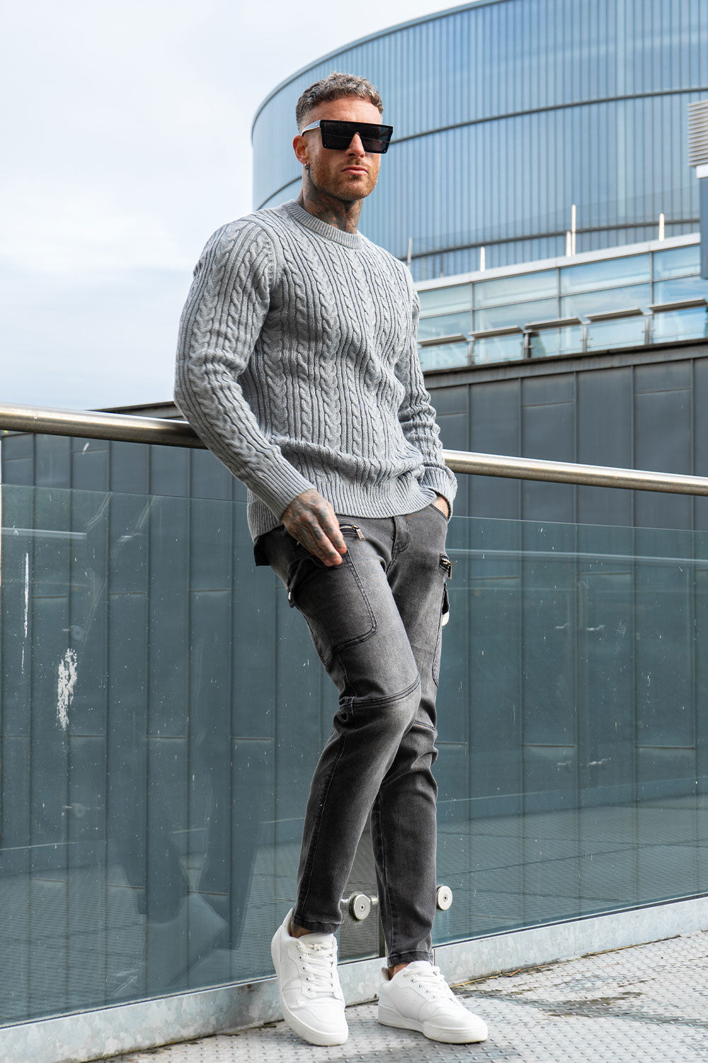 Men's Chunky Knit Sweater - Grey & Crew Neck