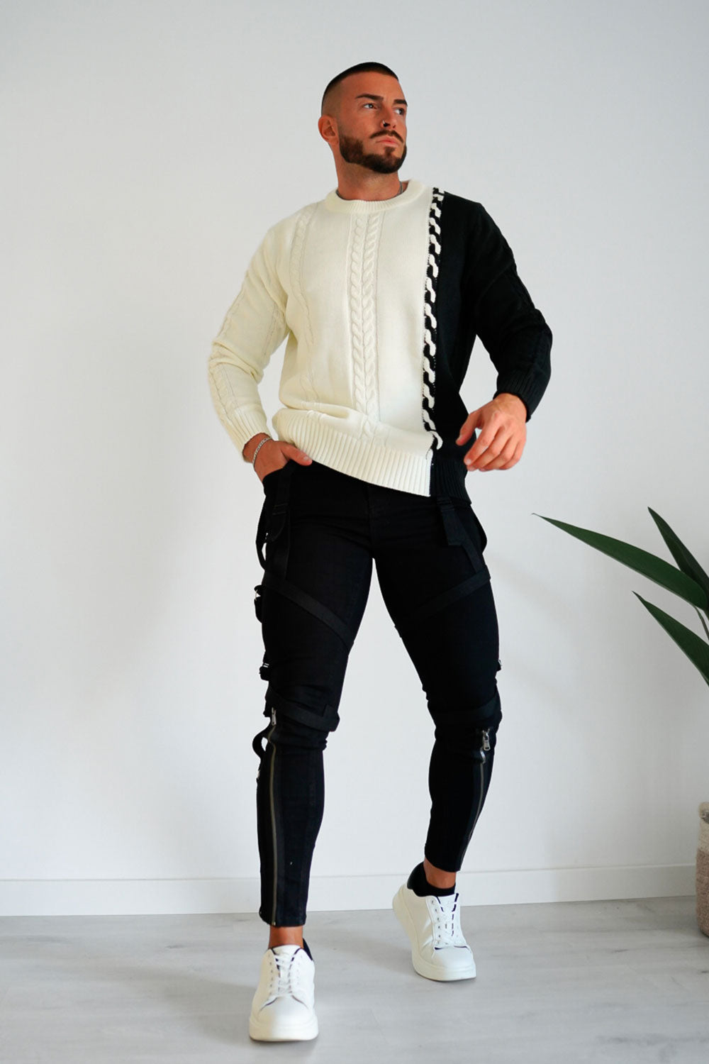 Men's Color Block Sweater - Black & White