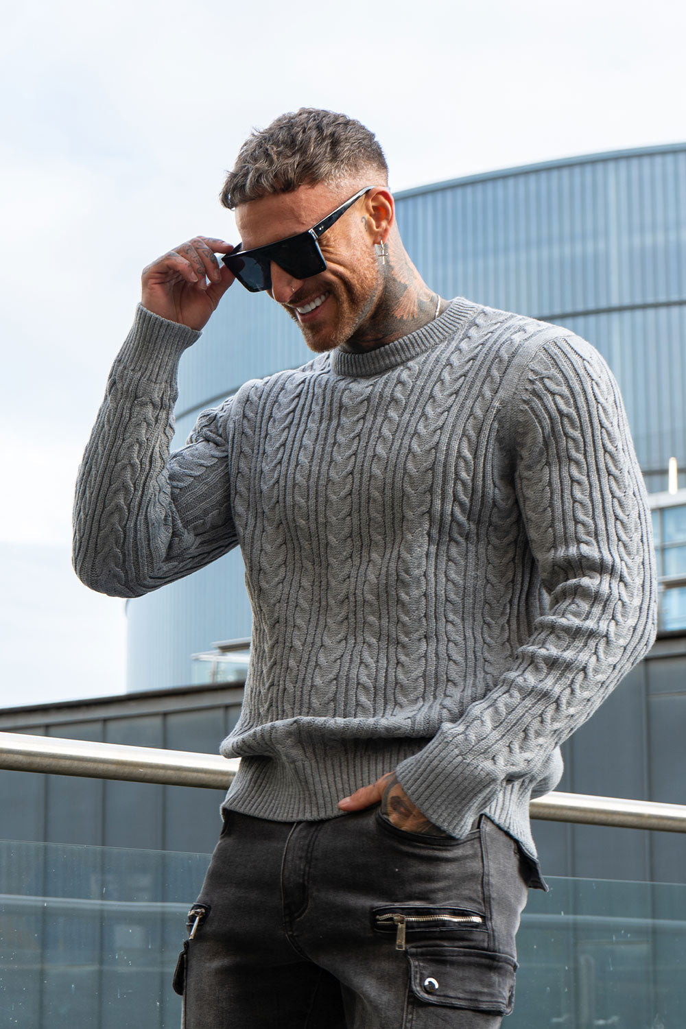 Men's Chunky Knit Sweater - Grey & Crew Neck