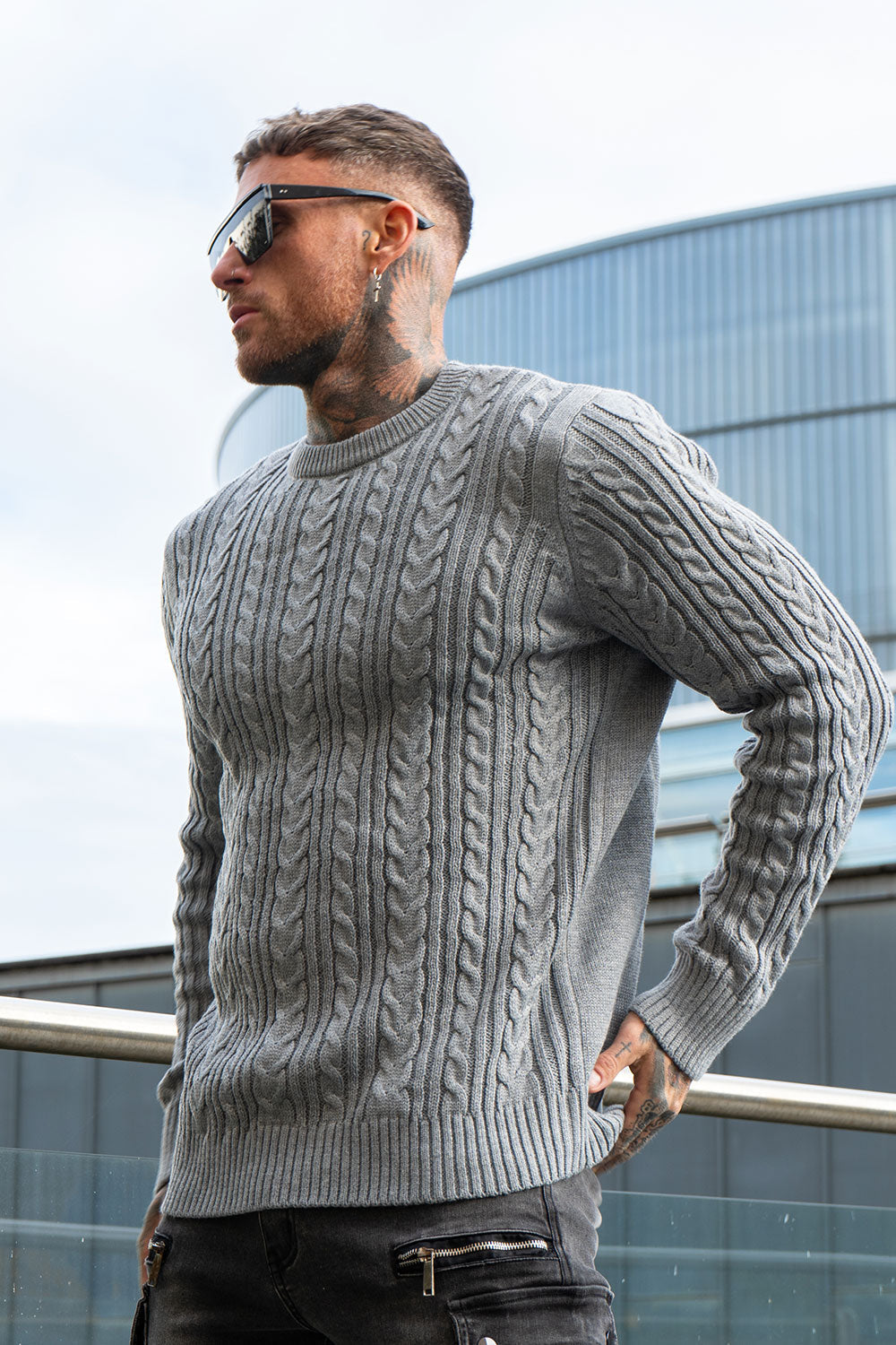 Men's Chunky Knit Sweater - Grey & Crew Neck