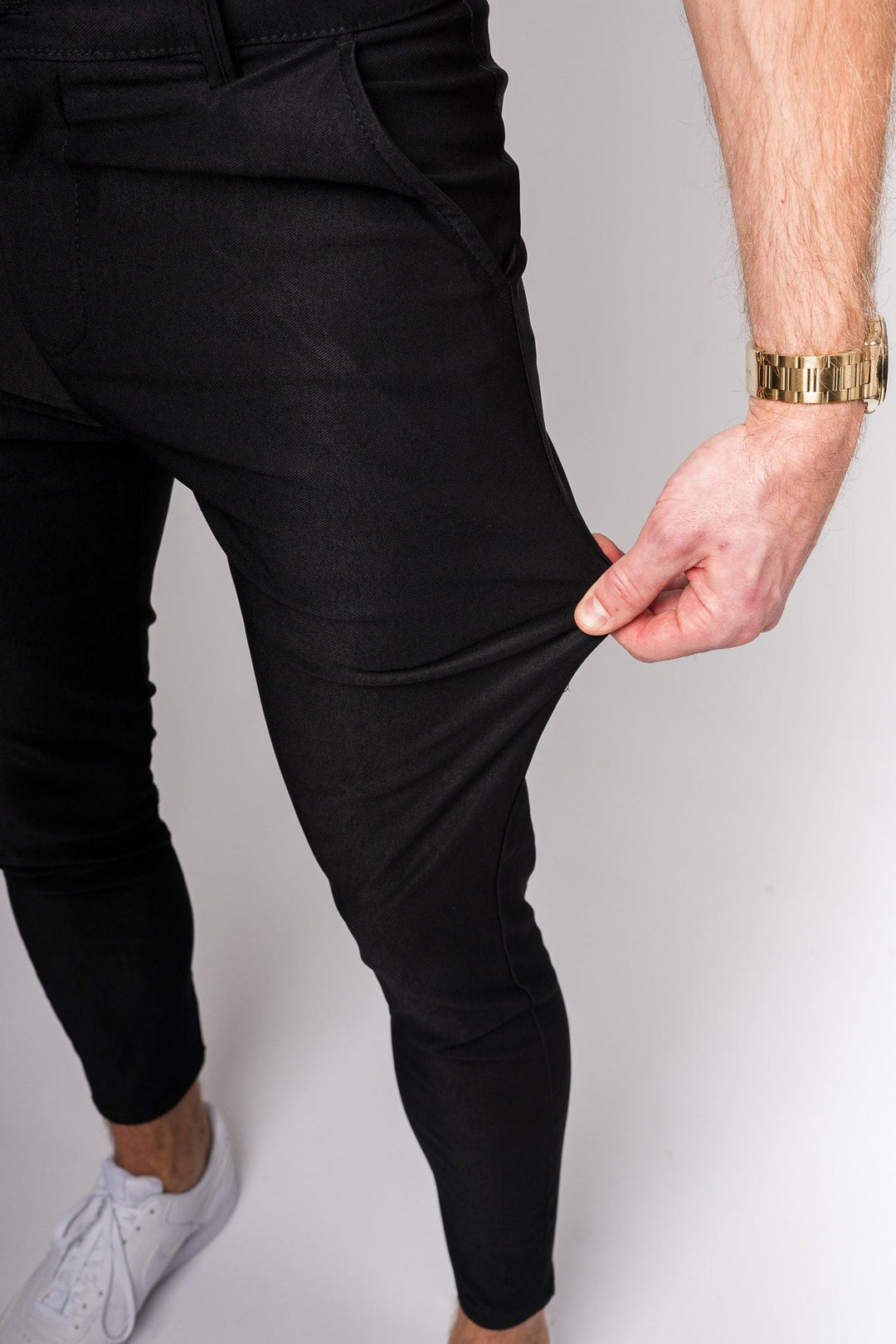 Cosmopolitan Chinos - Black