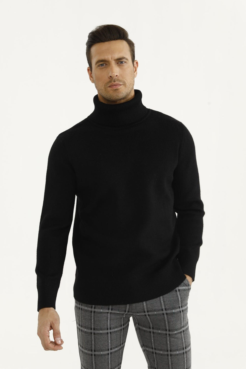 Giorgio's Turtleneck Sweater - Black